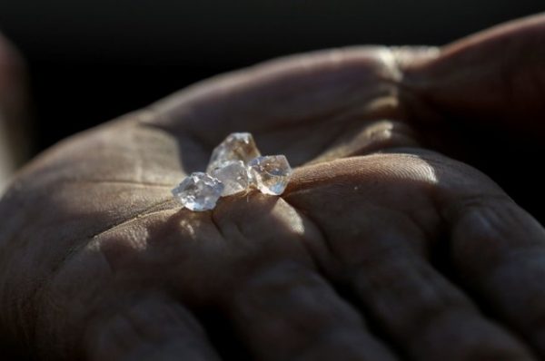 Unidentified stones spark diamond rush in South Africa