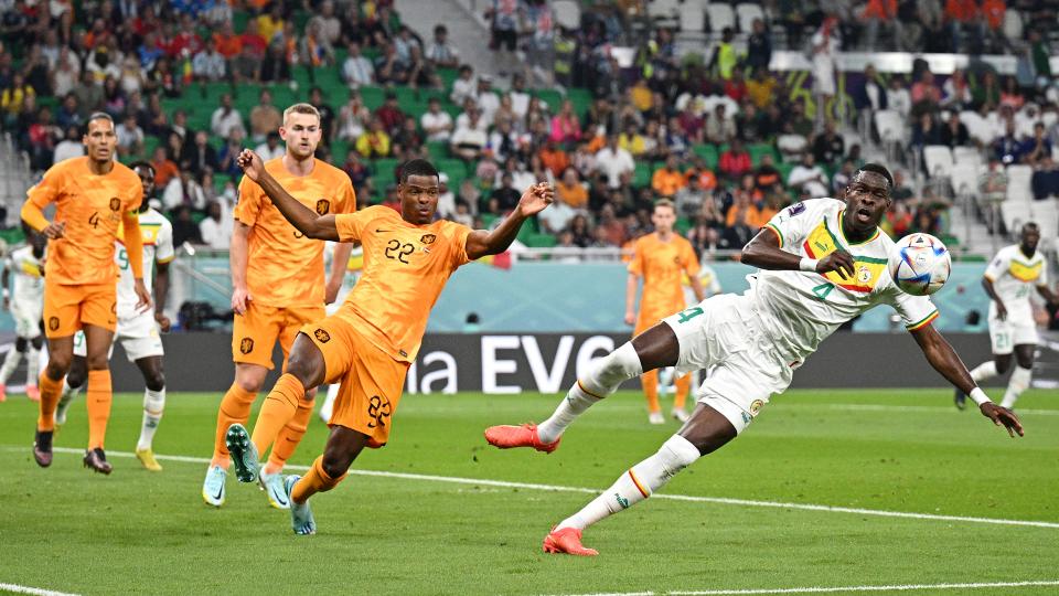 Qatar 2022: Netherlands beat Senegal 2-0 in group A opener