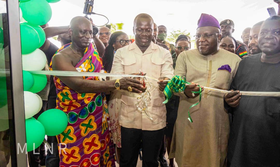 Lands Minister commissions ultra-modern Forestry Commission office