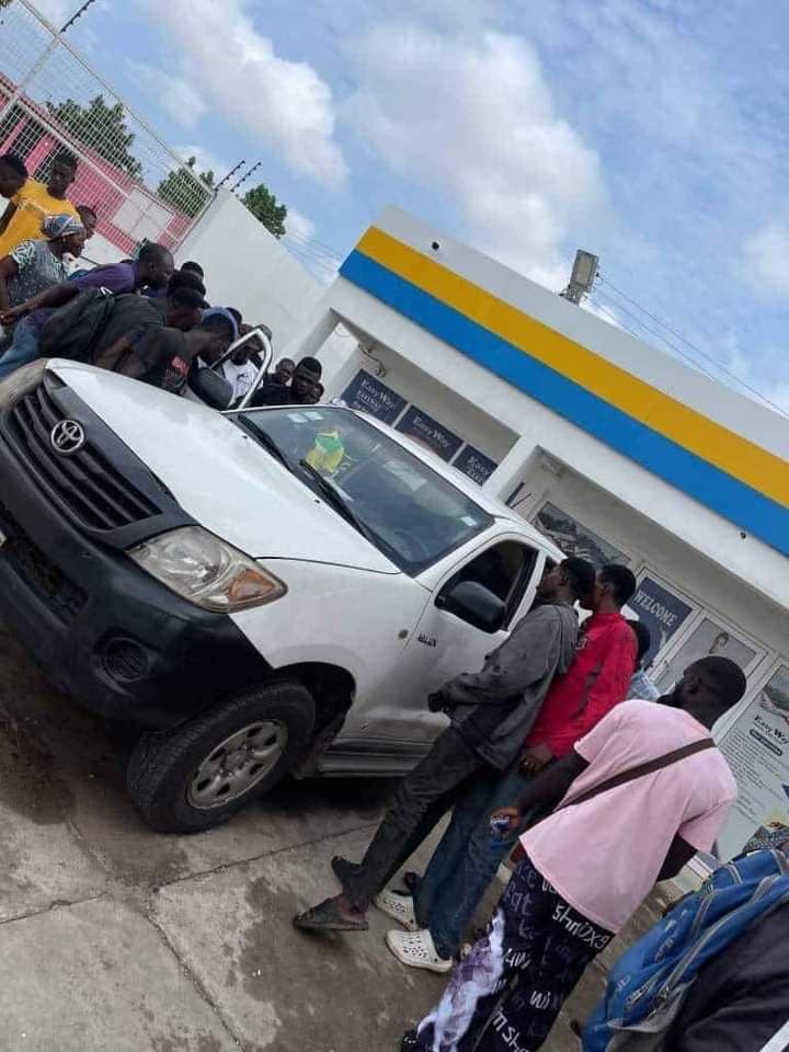 Gunmen attack bullion van at Ablekuma; kill police officer