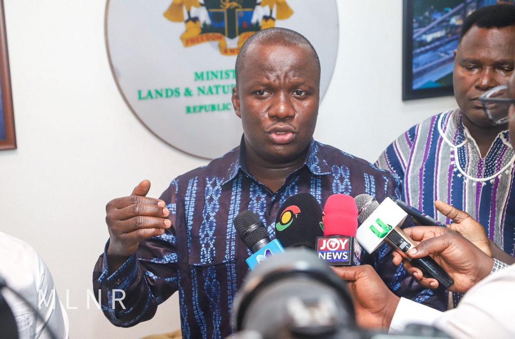 Lands Ministry and Ghana Army move to clear illegal miners off the Black Volta