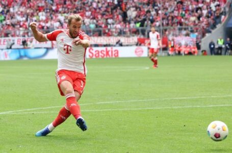 Harry Kane scores hat-trick as Bayern Munich thrash Bochum