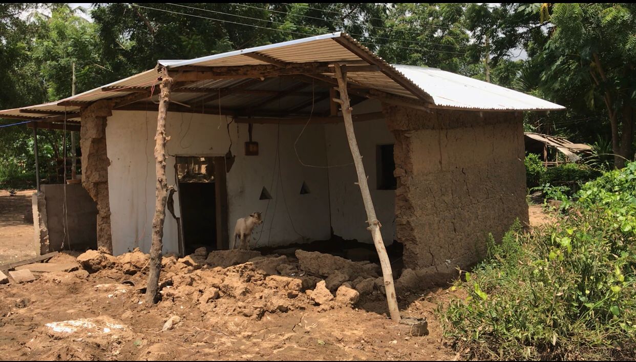 Akosombo Dam Spillage:  Over 500 houses collapse at Sikor Bator