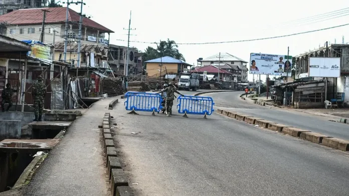 Sierra Leone under curfew after prison breakout