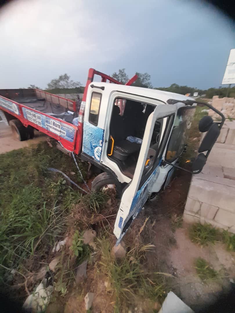 One killed, 16 injured in accident on Kasoa-Winneba road