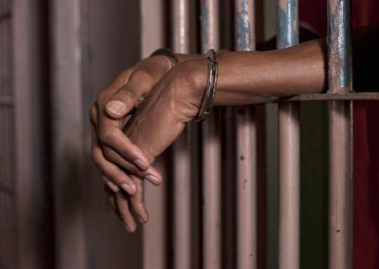 Two traders in Tamale remanded for leaving phone on loudspeaker, wearing hat in courtroom