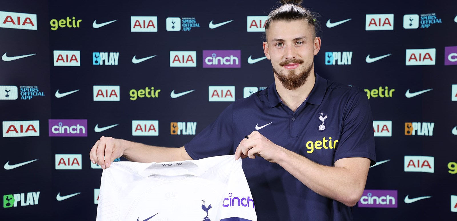 Tottenham complete £25m deal for Genoa defender Radu Dragusin