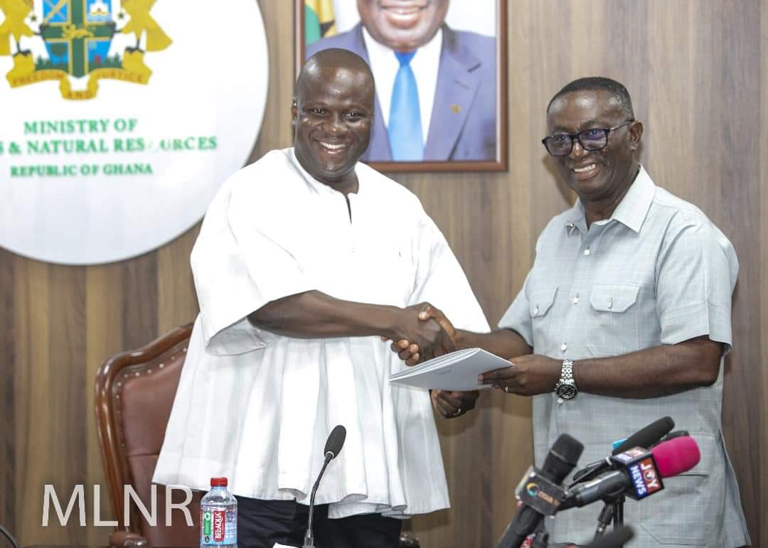 APPIAH KUBI COMMITTEE SUBMITS REPORT ON DE-VESTING OF LANDS TO LANDS MINISTER