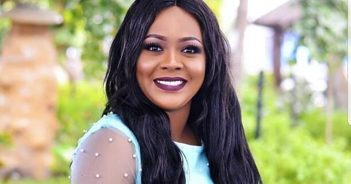 Salaries of wives should be paid into their husbands’ accounts – Helen Paul