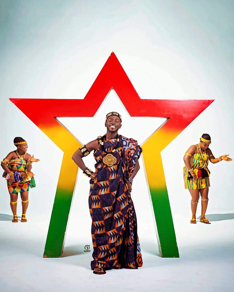 Okyeame Kwame honours Otumfuo Osei Tutu II with ‘No Competition’ video